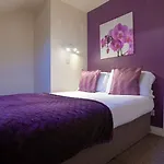 לינה וארוחת בוקר The Quayside 4*