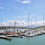 לינה וארוחת בוקר The Quayside