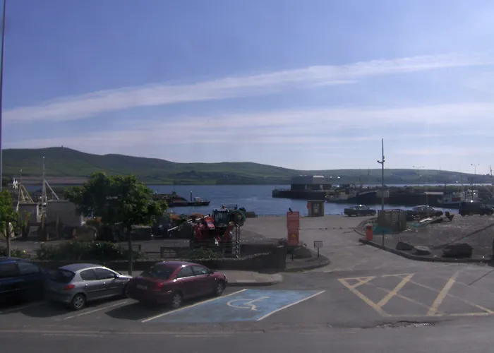 לינה וארוחת בוקר The Quayside דינגל